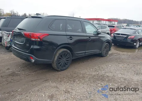 2020 Mitsubishi Outlander Le 2.4 S-Awc z USA, uszkodzony, nr VIN JA4AZ3A39LJ001502